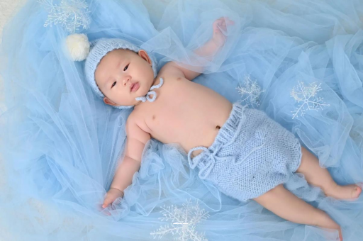 丹阳满月宝宝放屁臭 丹阳满月宝宝放屁臭